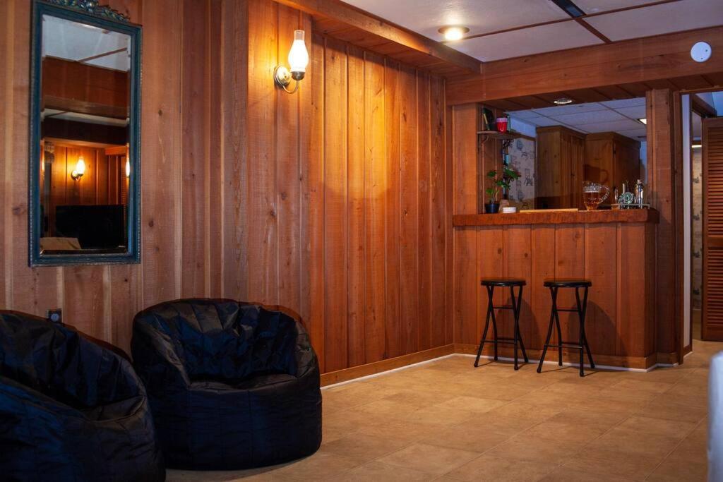 Modern Cabin With Hot Tub Grill Lake Beach Wineries Hiking Fishing And Hershey Park Family And Pet Friendly Superhosts On Ab&B Mount Gretna Exteriör bild