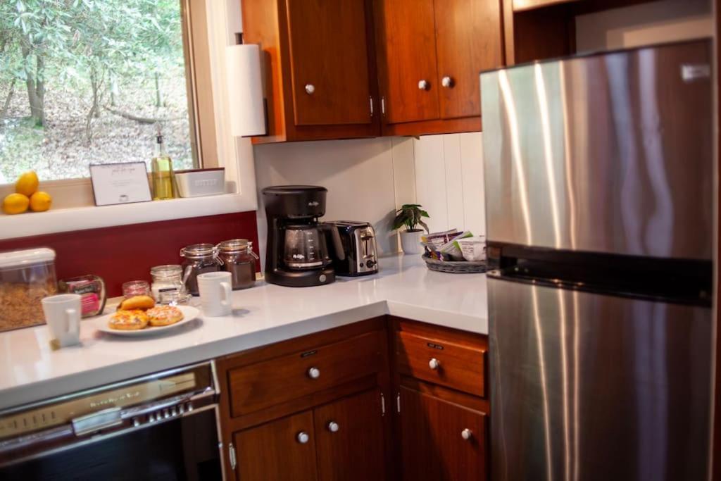 Modern Cabin With Hot Tub Grill Lake Beach Wineries Hiking Fishing And Hershey Park Family And Pet Friendly Superhosts On Ab&B Mount Gretna Exteriör bild