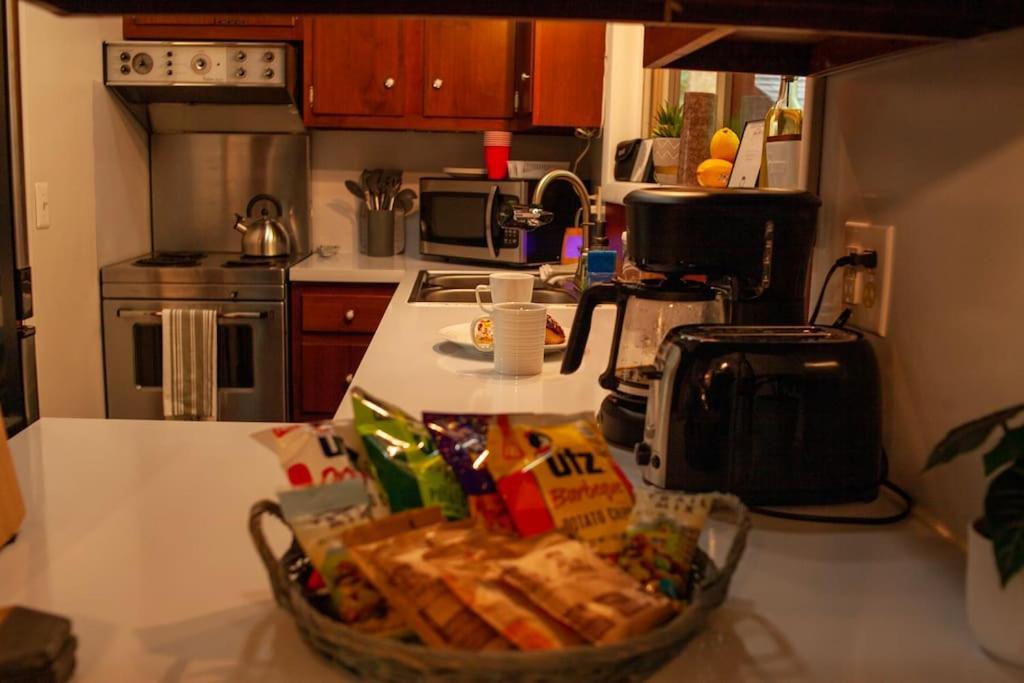 Modern Cabin With Hot Tub Grill Lake Beach Wineries Hiking Fishing And Hershey Park Family And Pet Friendly Superhosts On Ab&B Mount Gretna Exteriör bild