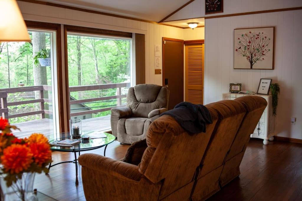 Modern Cabin With Hot Tub Grill Lake Beach Wineries Hiking Fishing And Hershey Park Family And Pet Friendly Superhosts On Ab&B Mount Gretna Exteriör bild